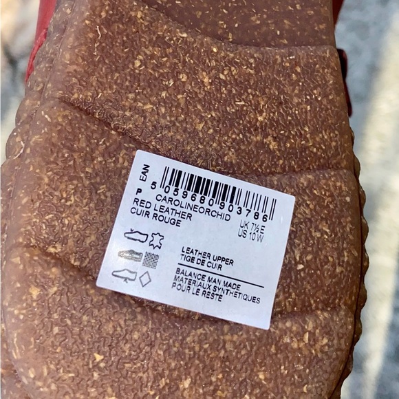 Clark’s Women's Red Ankle Boots - Picture 3 of 5